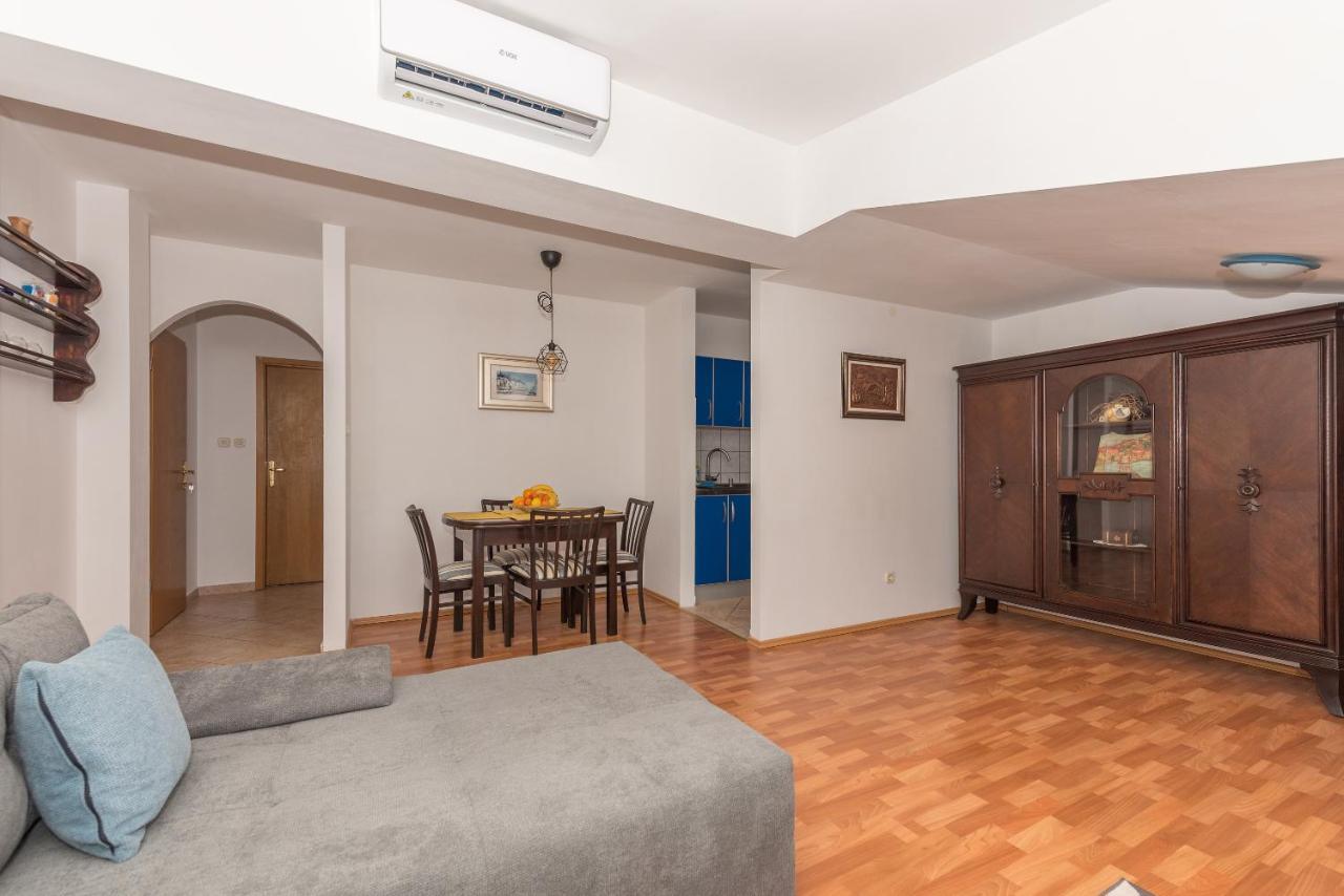 Apartments Zoka Makarska Exterior photo
