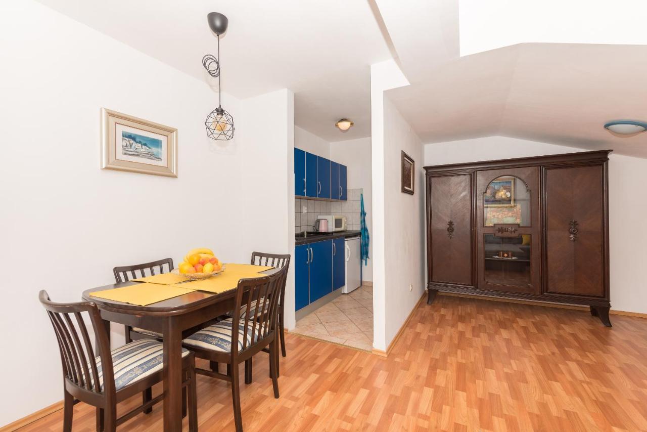Apartments Zoka Makarska Exterior photo