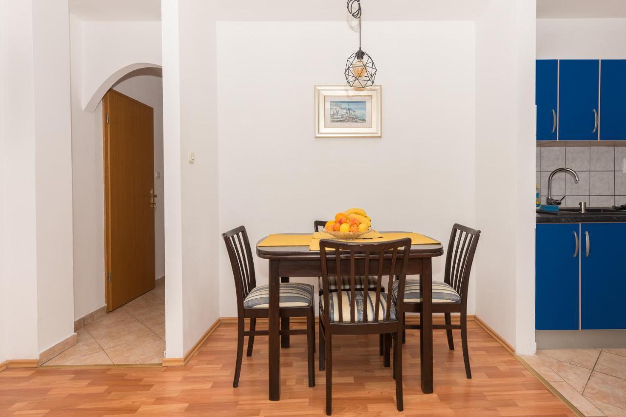 Apartments Zoka Makarska Exterior photo